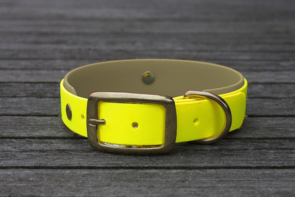 Biothane Halsband 19/25mm "bicolor" (Schnalle) bicolor: neon-gelb / taupe — handgefertigt