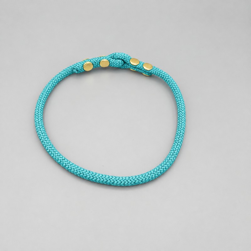 Collar FieldTrial — cian — vista trasera — hecho a mano en adorit.be